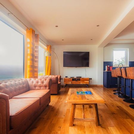 Luxury Cottage With Stunning Views By Fairy Pools 4 Carbost  Esterno foto