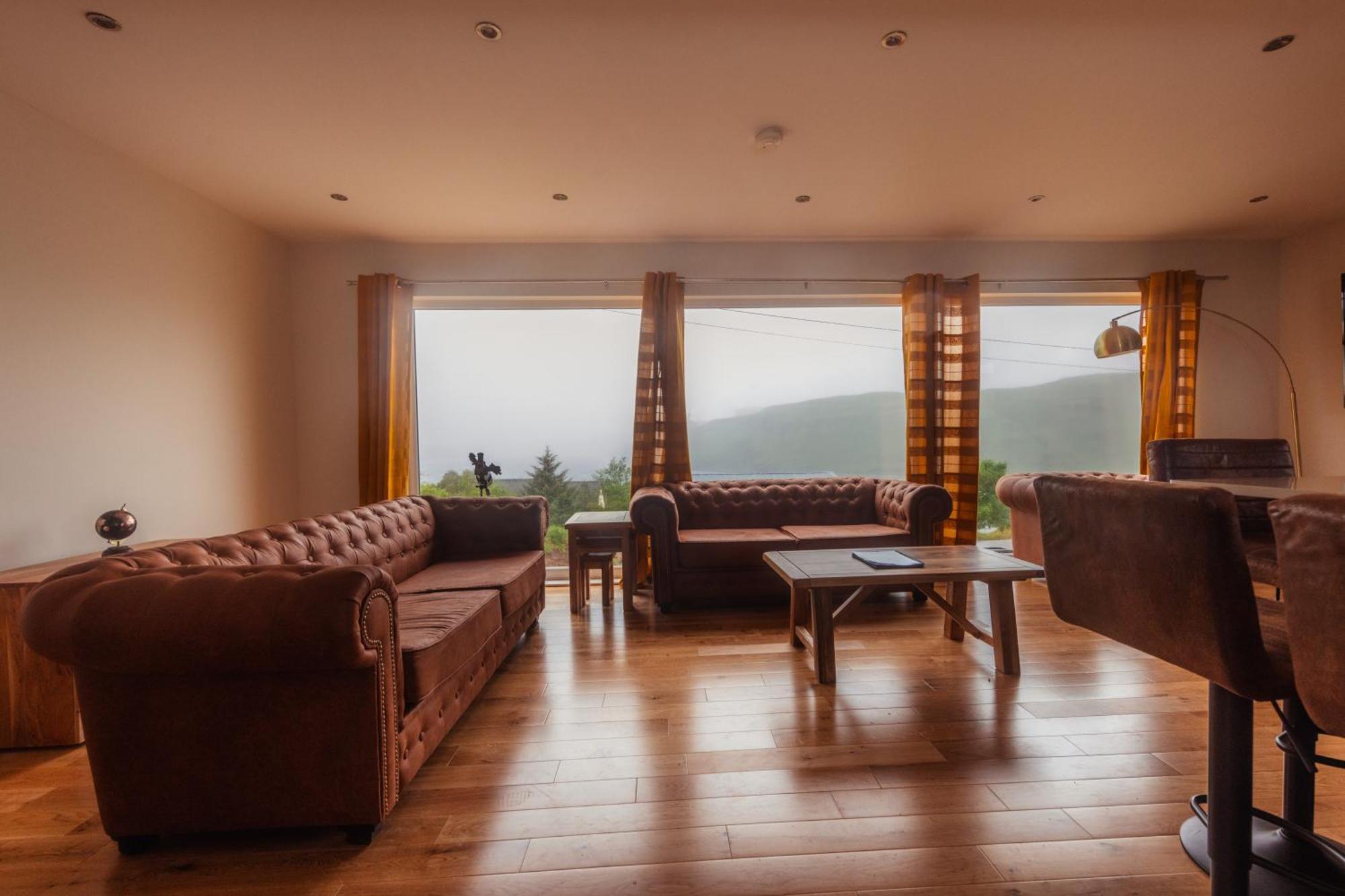 Luxury Cottage With Stunning Views By Fairy Pools 4 Carbost  Esterno foto