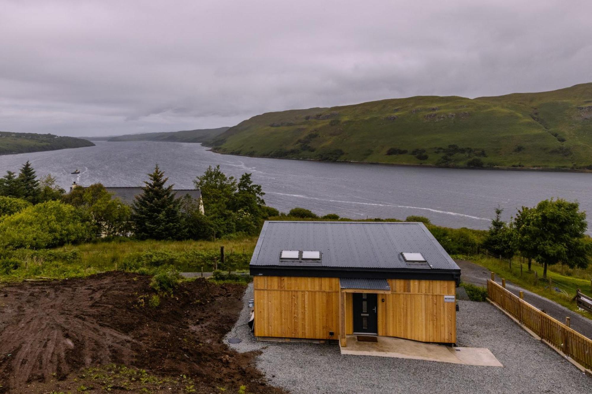 Luxury Cottage With Stunning Views By Fairy Pools 4 Carbost  Esterno foto