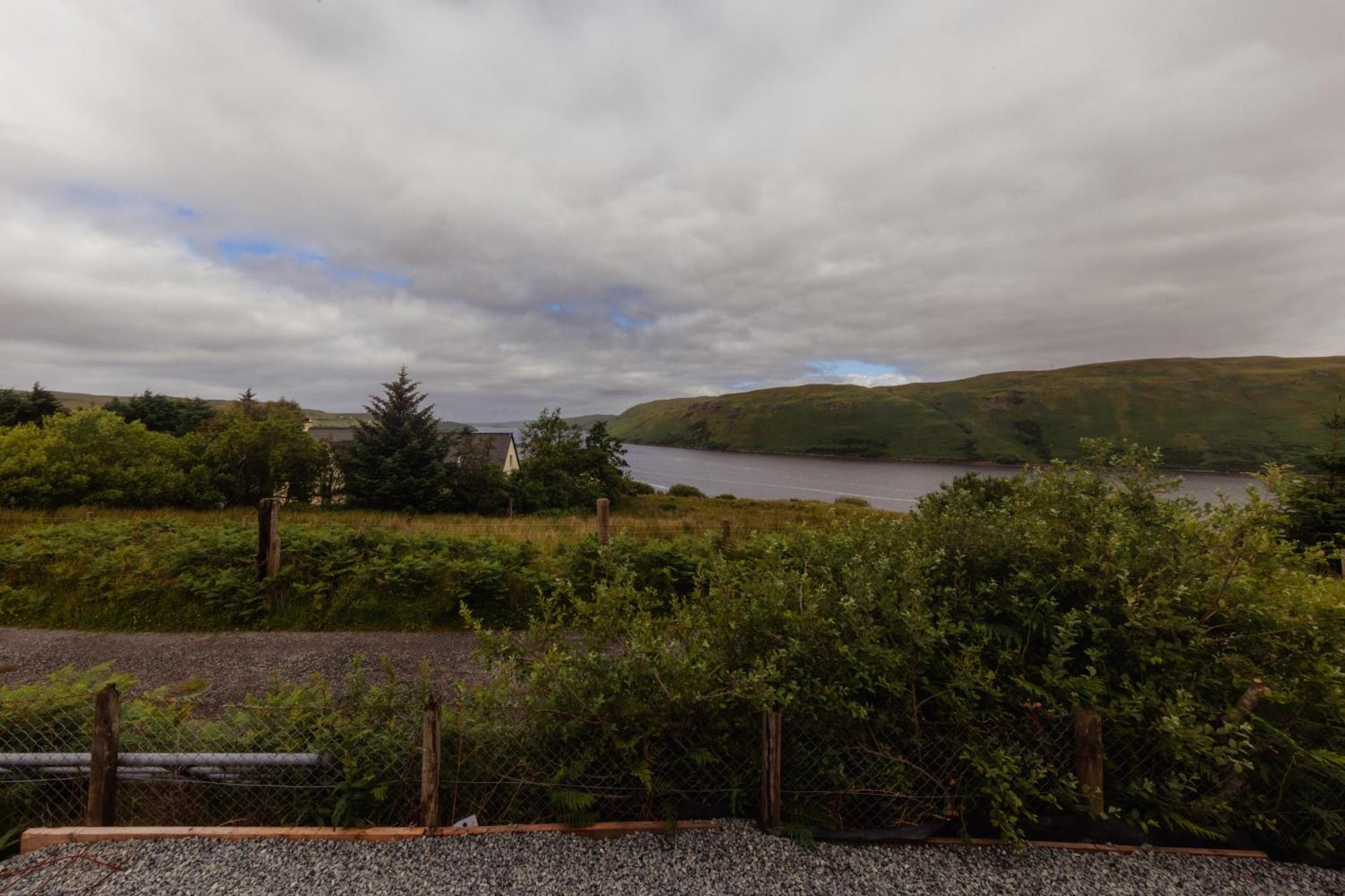 Luxury Cottage With Stunning Views By Fairy Pools 4 Carbost  Esterno foto